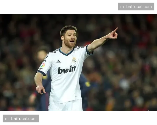 多家媒体确认,阿隆索下赛季将离开勒沃库森,其未来与皇马帅位传闻相关